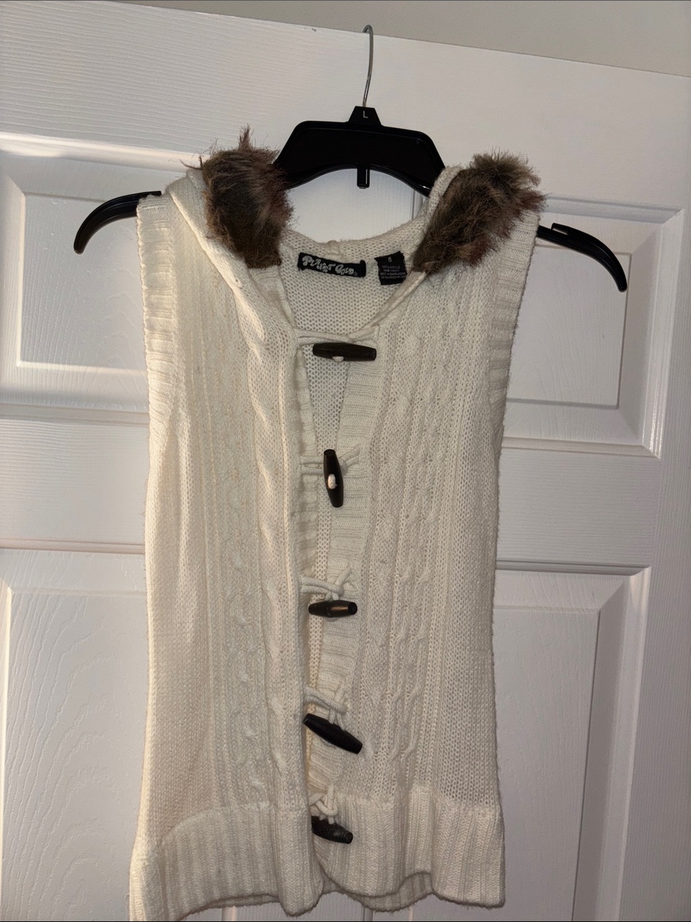 Cream Cable Knit Hooded Sweater Vest with Faux Fur Trim